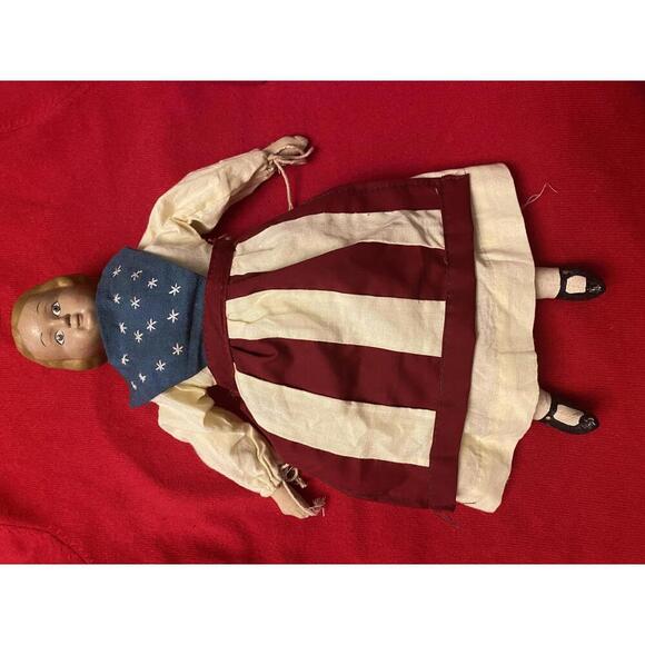 Vintage Betsy Ross Cloth Doll with Patriotic Dress - Picture 10 of 10